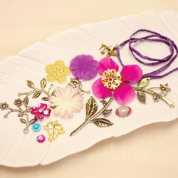 Prima Ruby Violet Necklace Kit Pink Mix Floral (836)