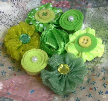 Petaloo Mini Fabric Flowers - Green